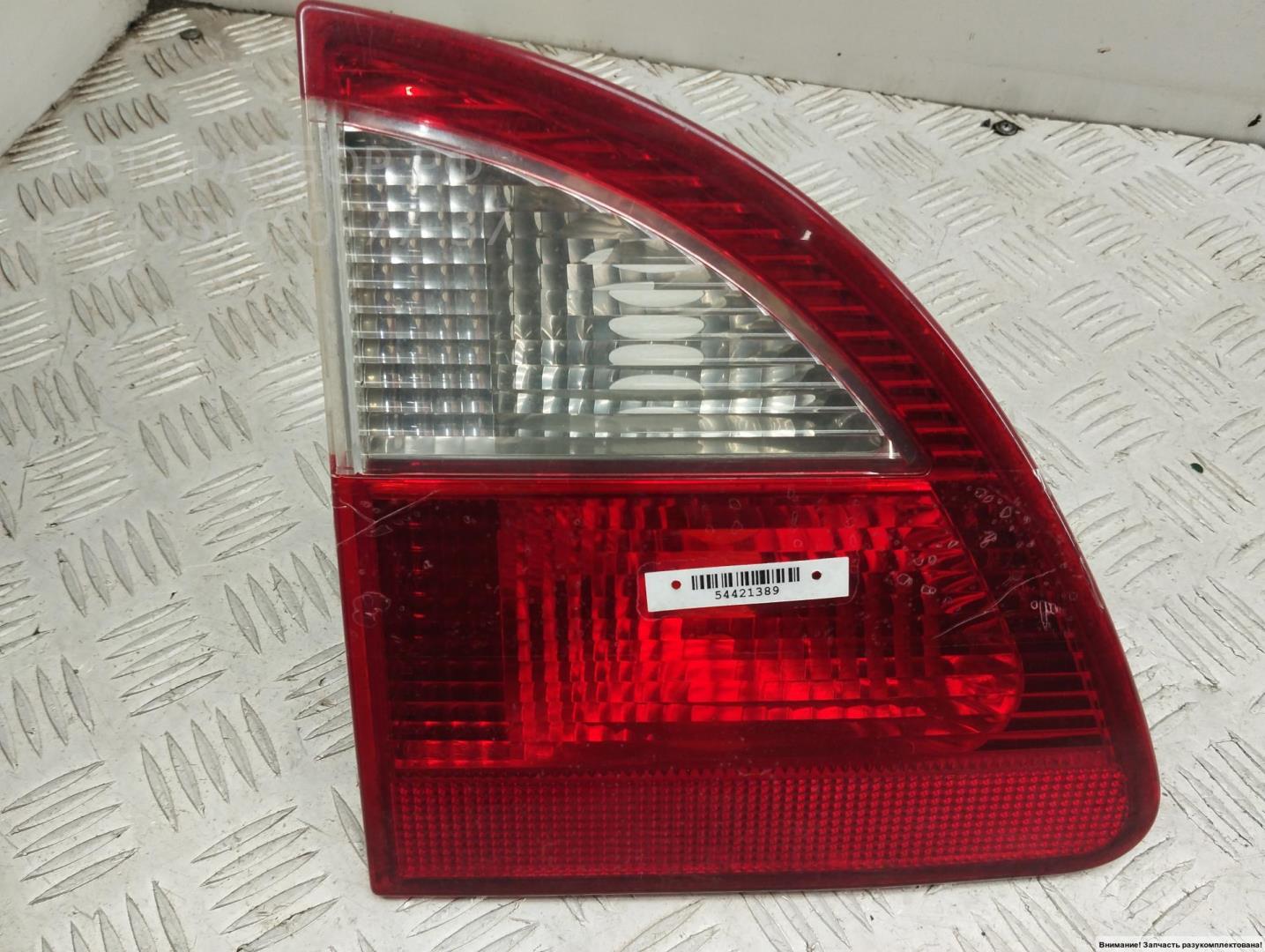 Фонарь задний внутренний левый