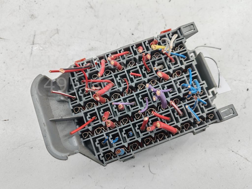 Блок предохранителей