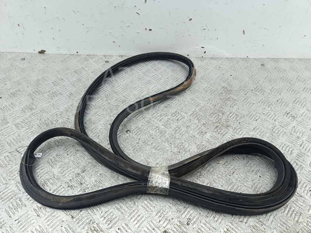 Уплотнитель багажника