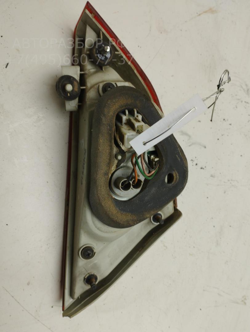 Фонарь задний внутренний правый