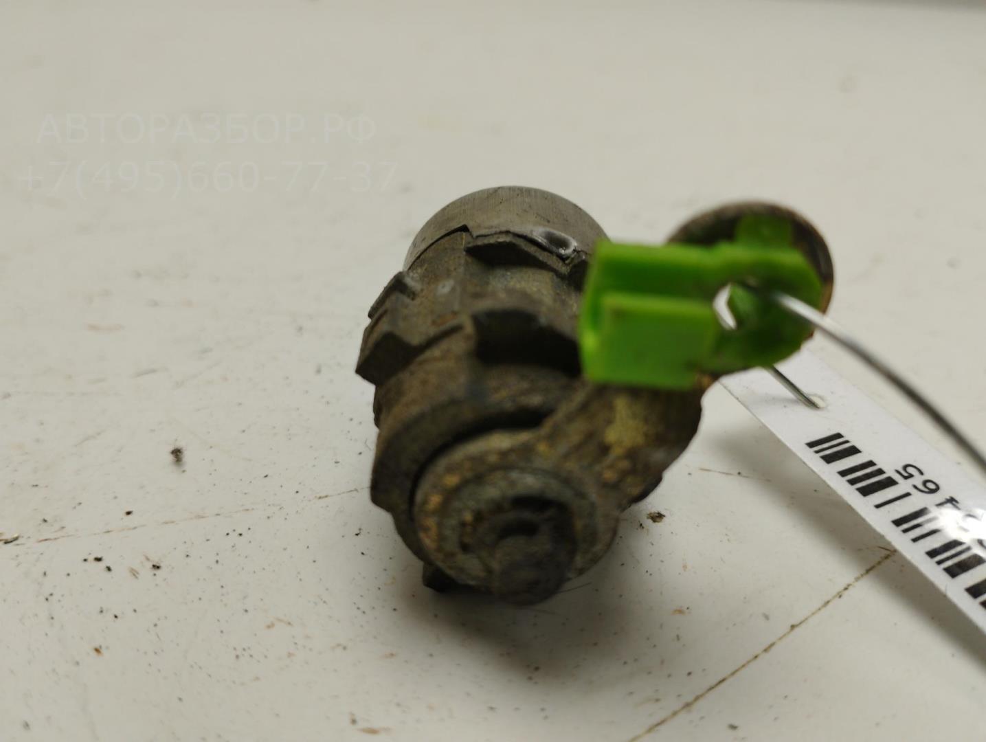 Вставка замка двери