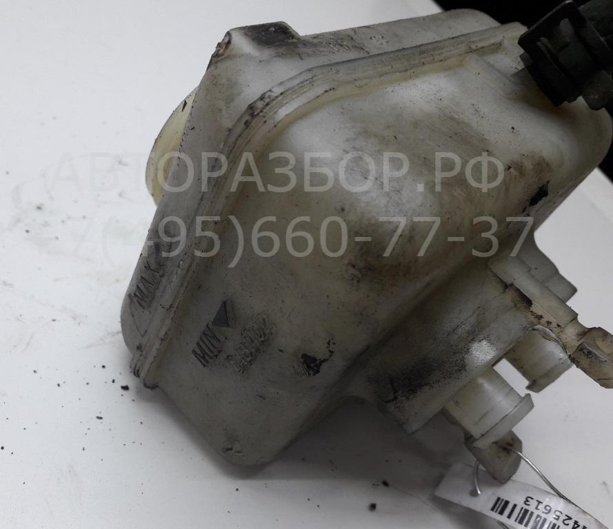 Бачок главного тормозного цилиндра