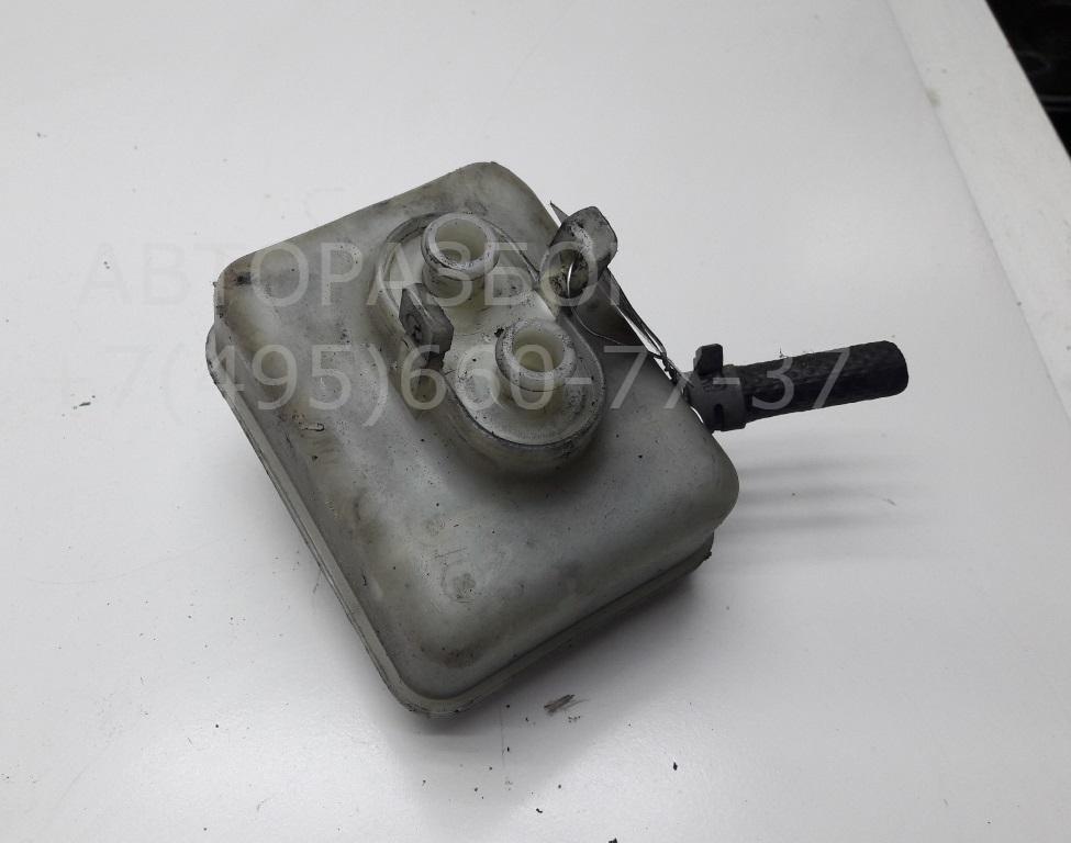 Бачок главного тормозного цилиндра