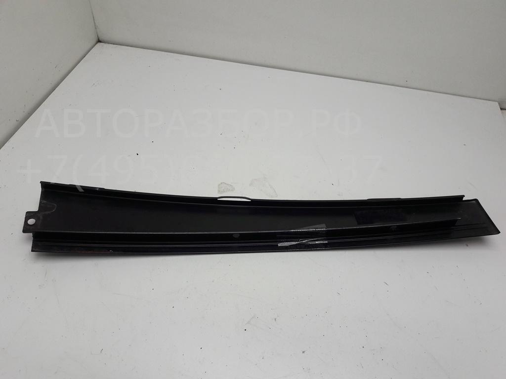 Накладка двери задней правой
