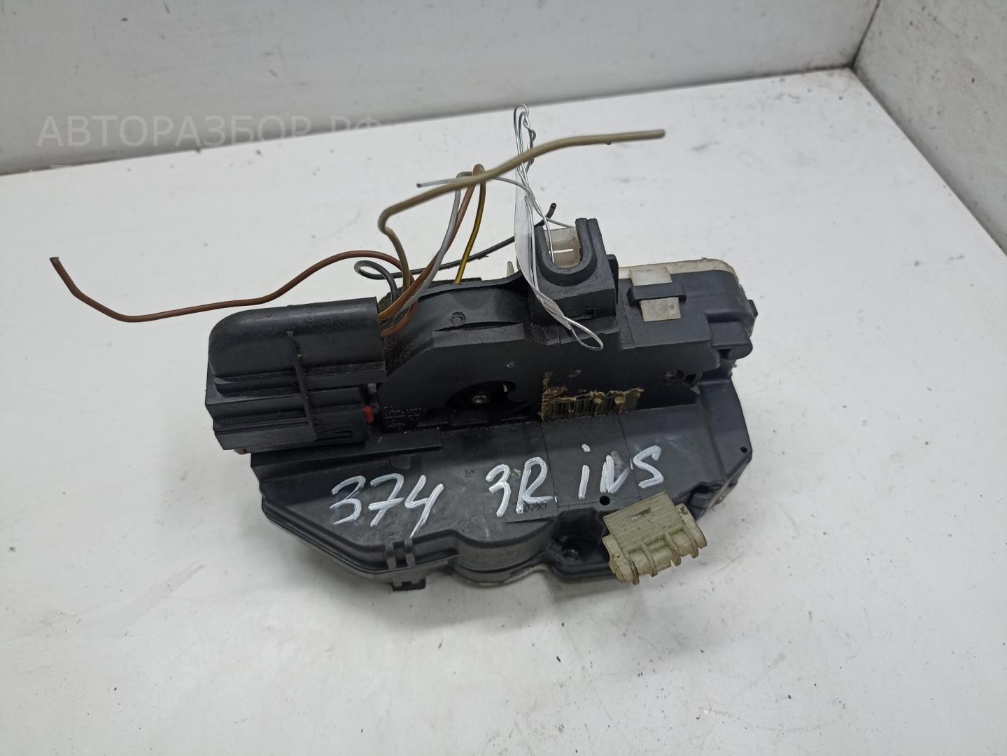 Замок двери задней правой