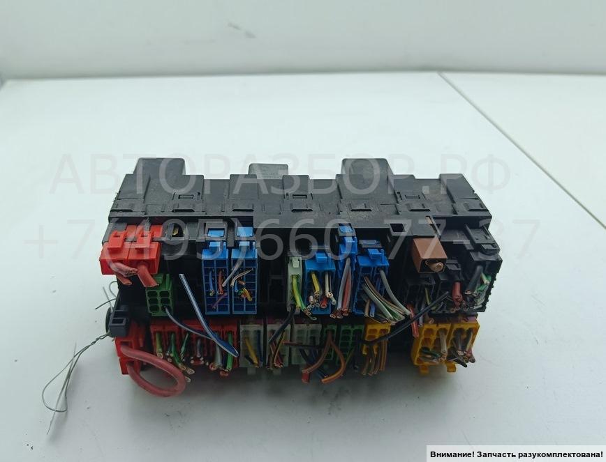 Блок предохранителей