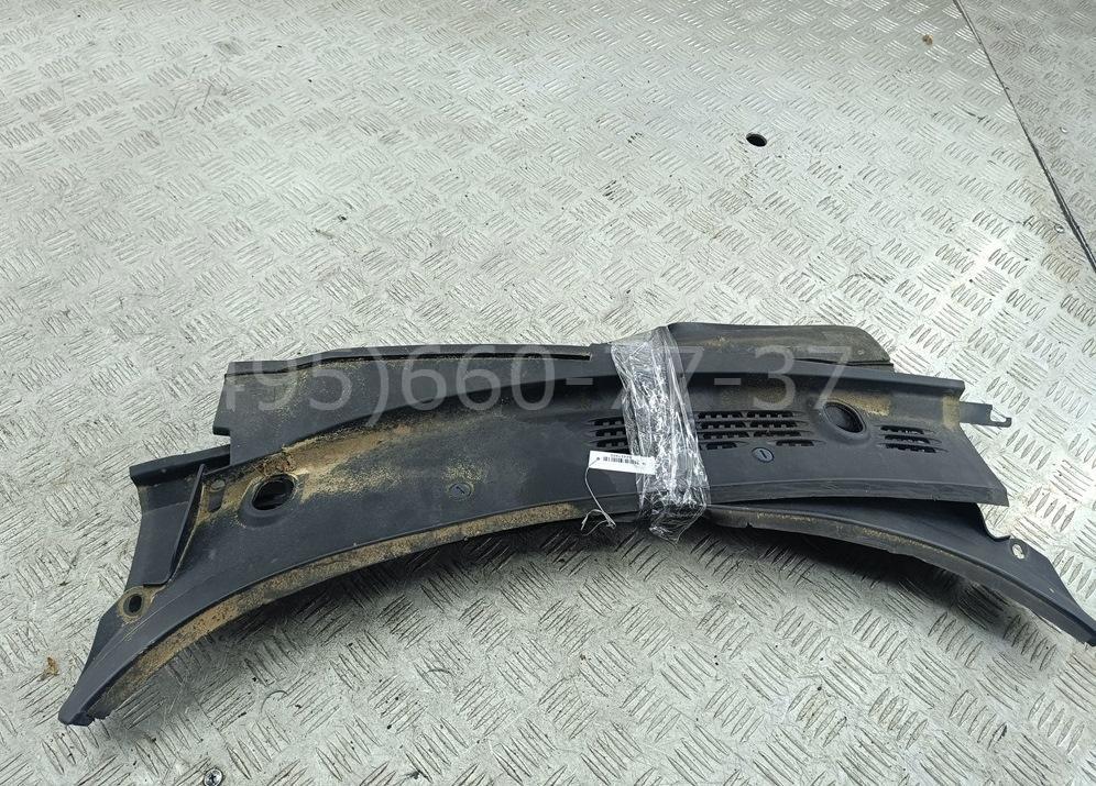 Решетка стеклоочистителей (Жабо)