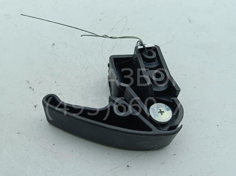 Ручка открывания капота