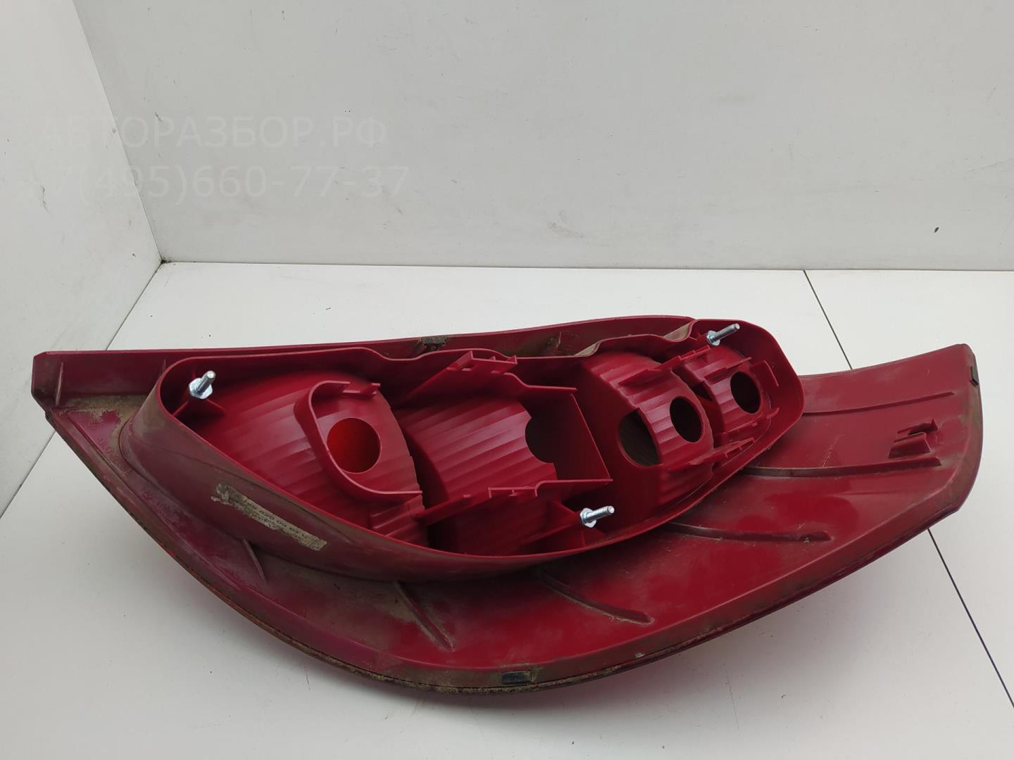 Фонарь задний левый