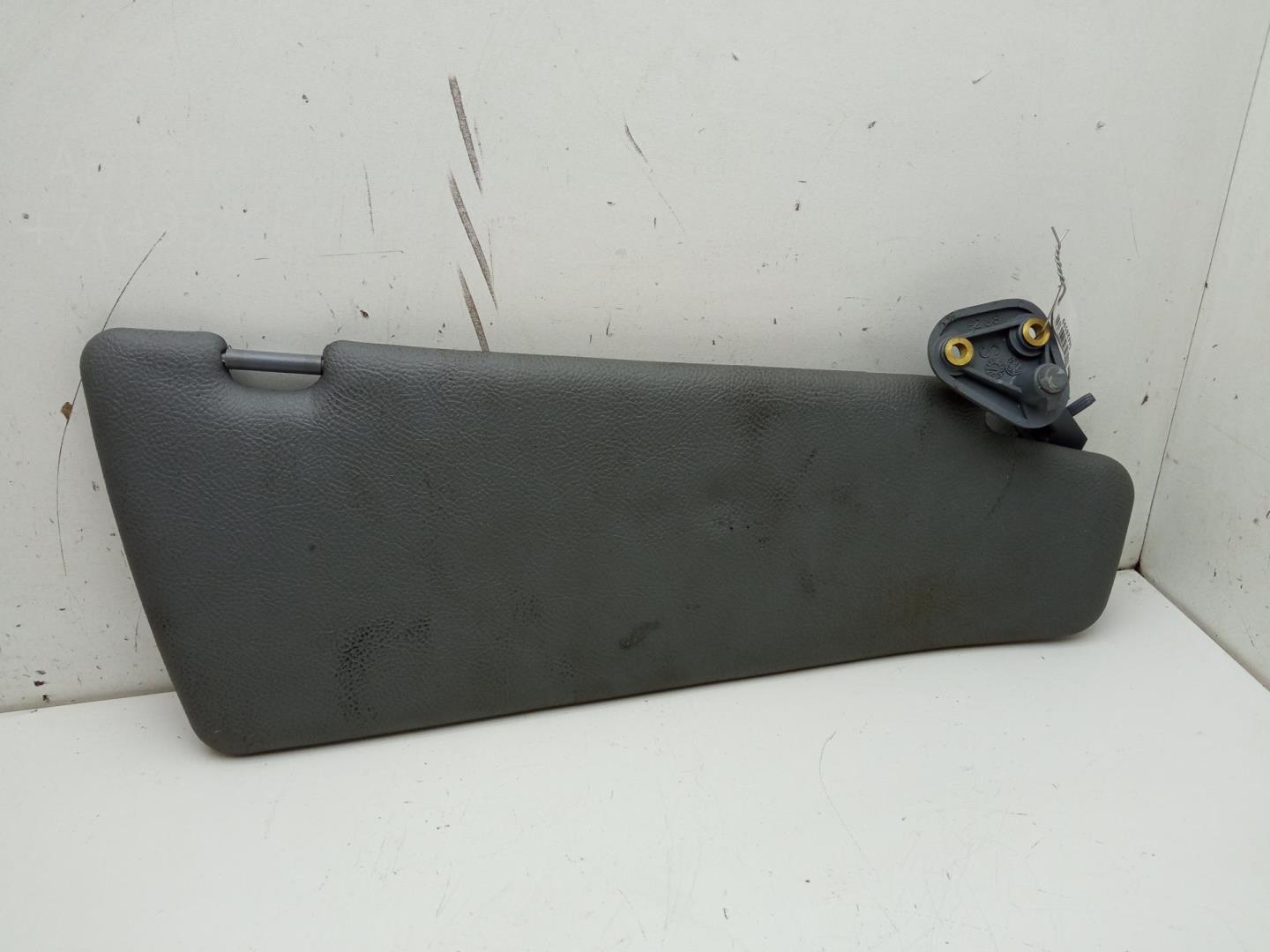 Козырек солнцезащитный