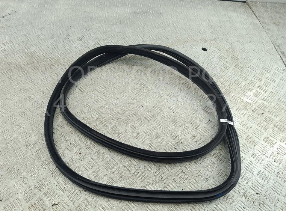 Уплотнитель двери