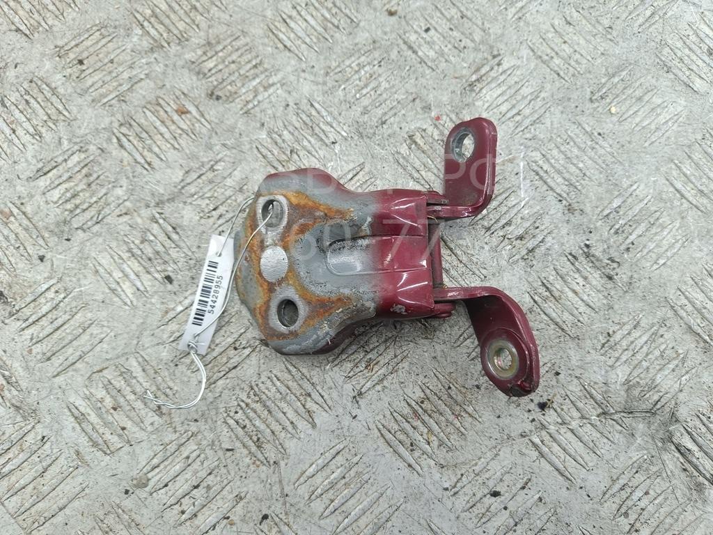 Петля двери