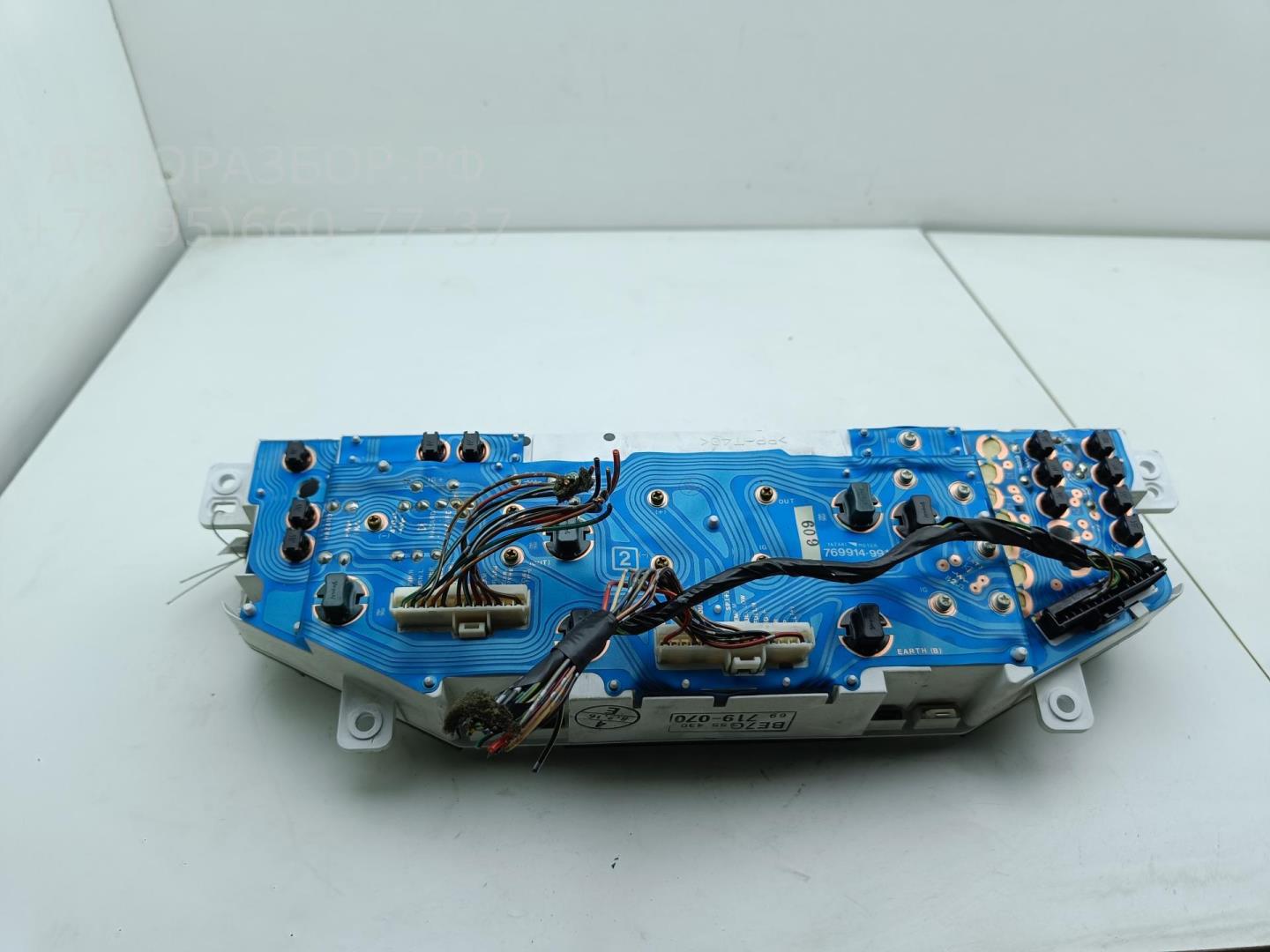 Панель приборов