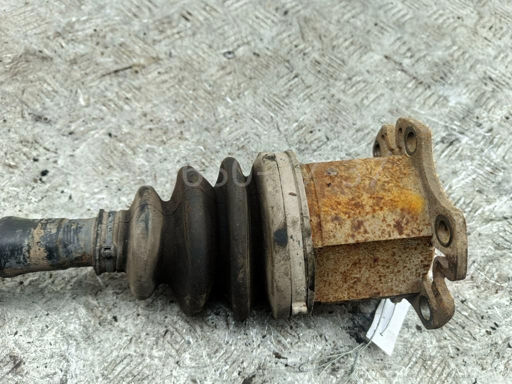 Полуось передняя левая