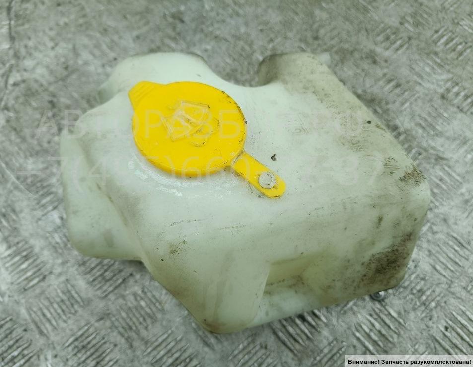 Бачок омывателя лобового стекла