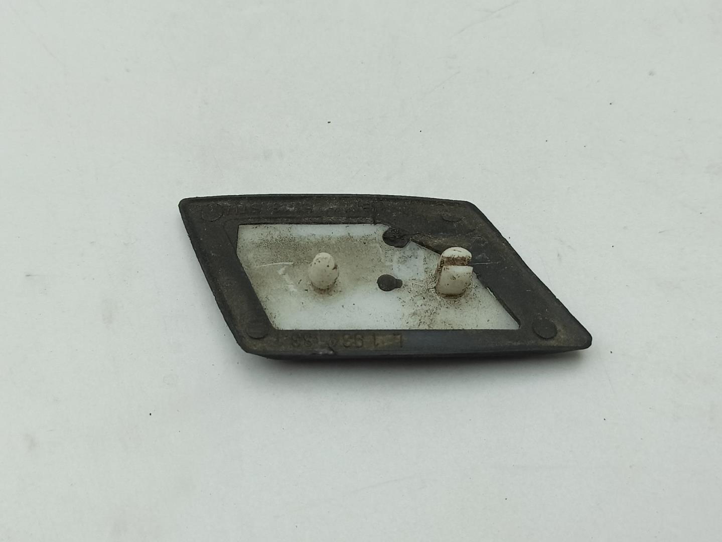 Накладка заднего крыла левого