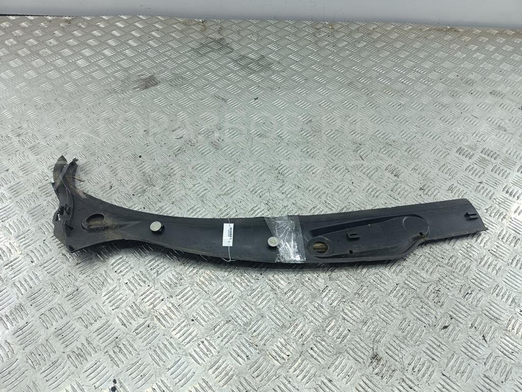 Решетка стеклоочистителей (Жабо)