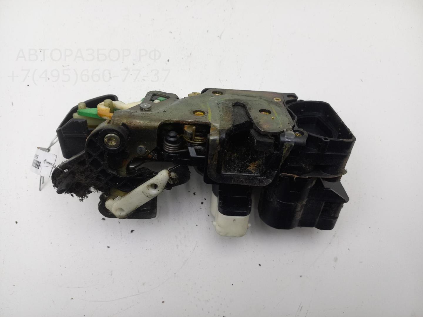 Замок двери задней левой