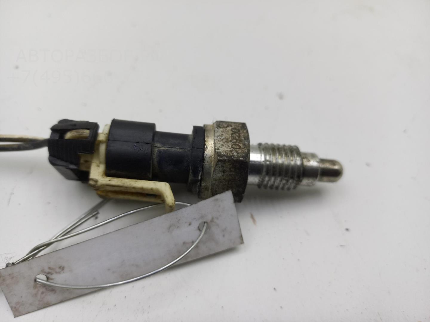 Датчик включения заднего хода