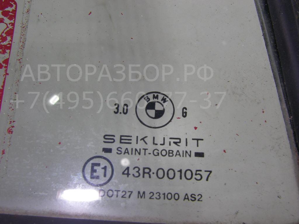 Стекло двери задней правой (форточка)