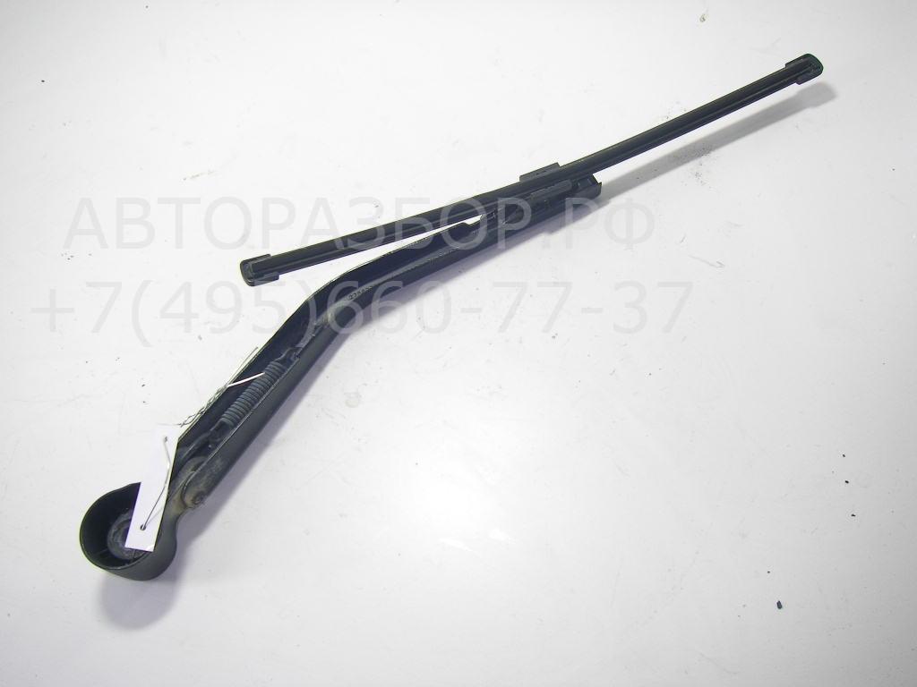 Поводок стеклоочистителя заднего