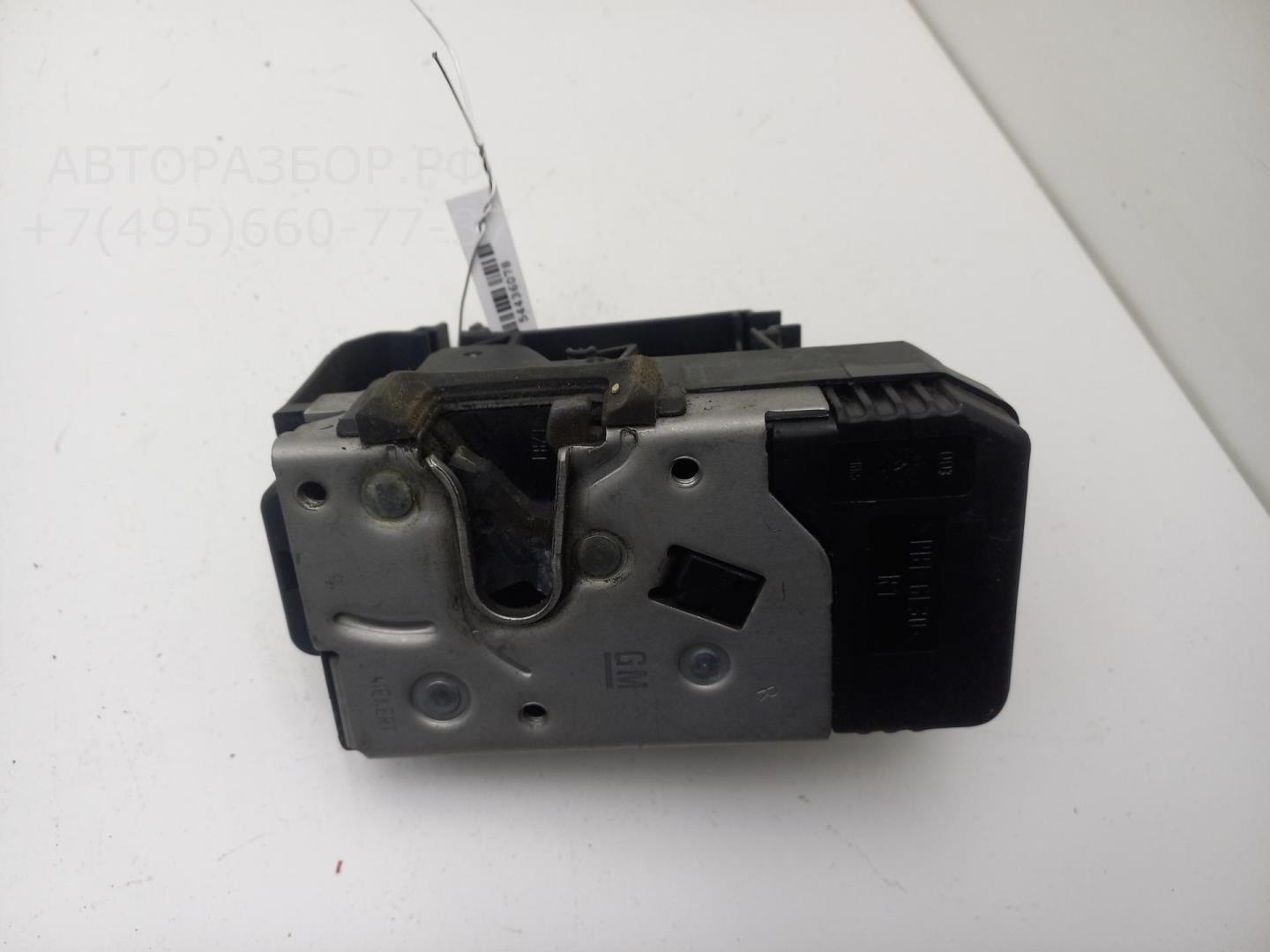 Замок двери передней правой