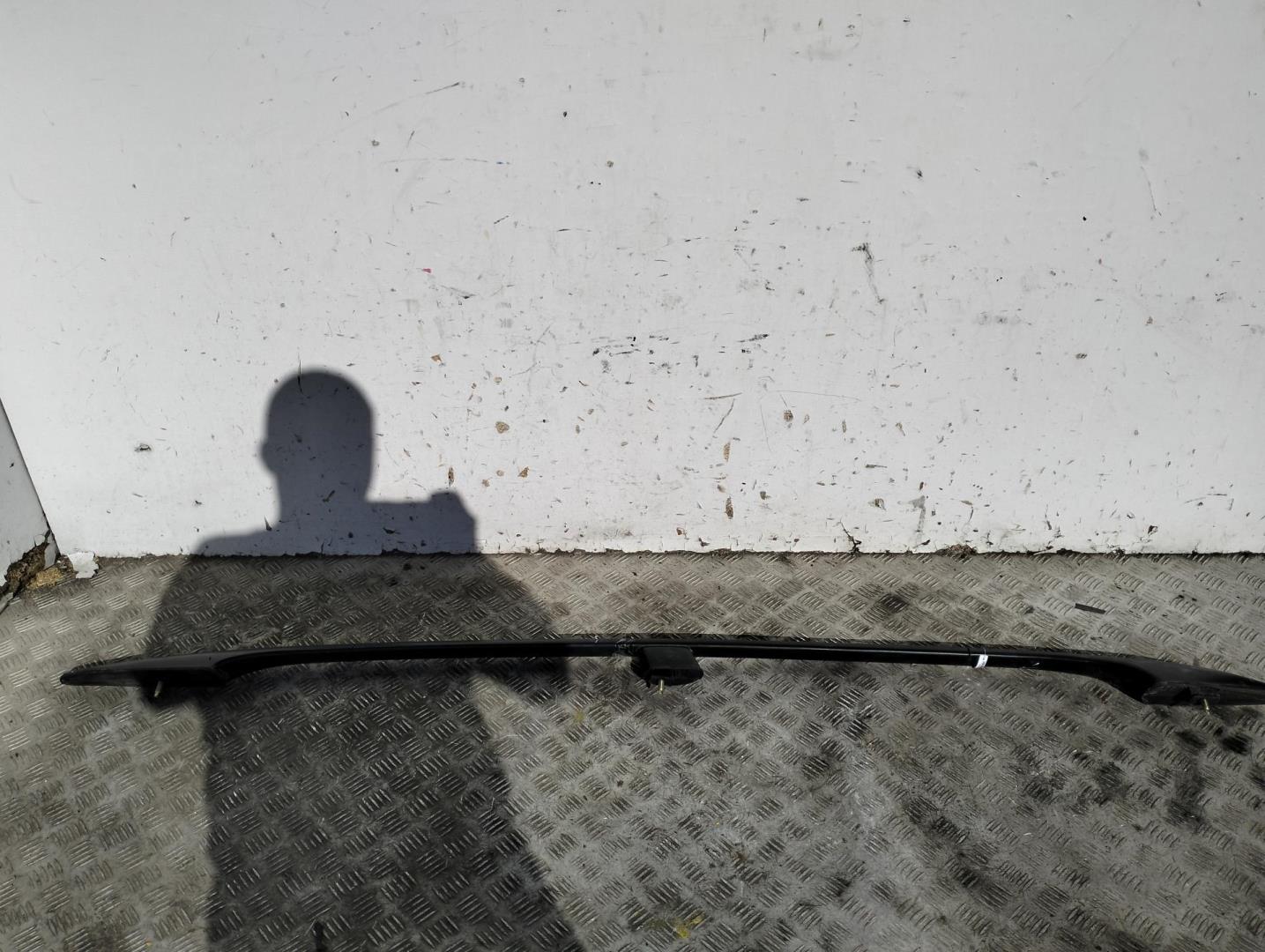 Рейлинг (релинг) левый (планка на крышу)