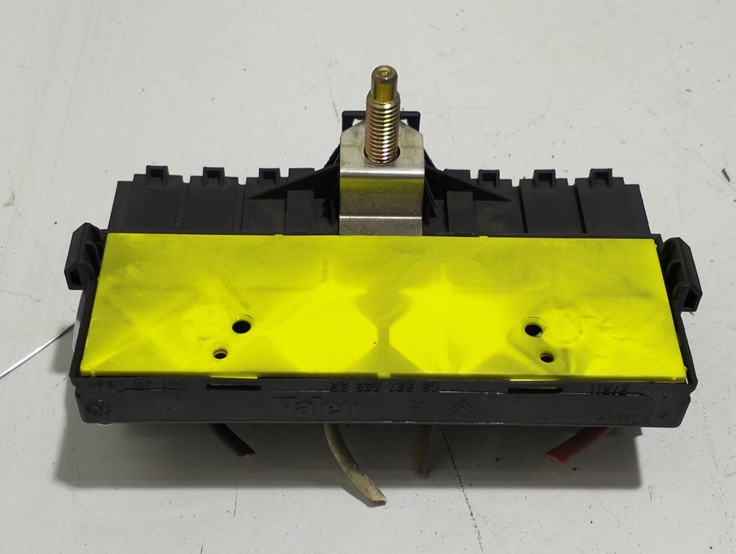 Блок предохранителей