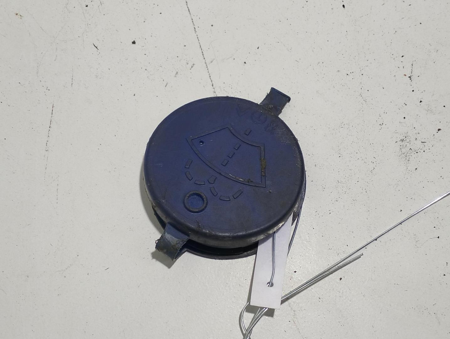 Крышка бачка омывателя