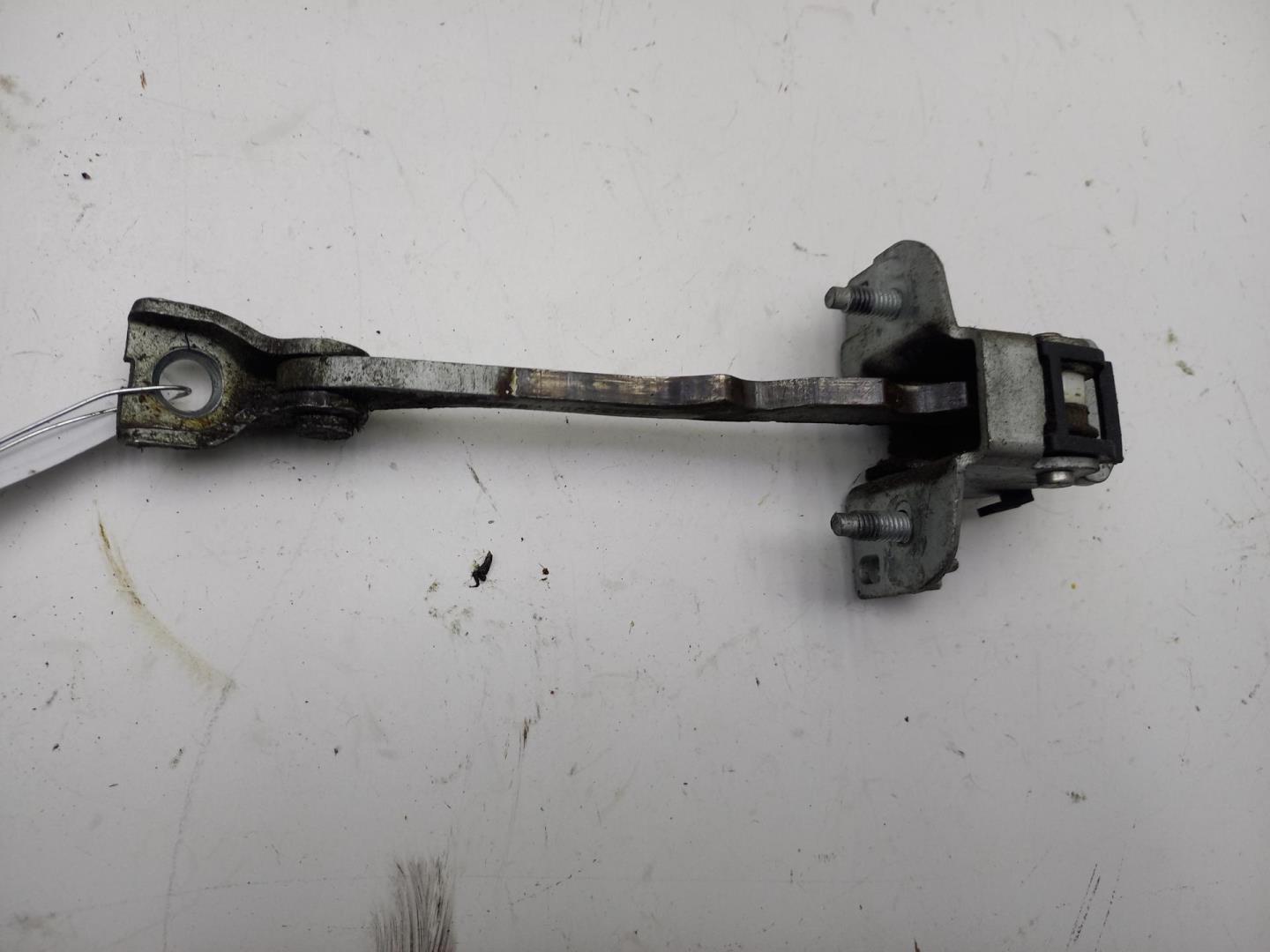 Ограничитель двери