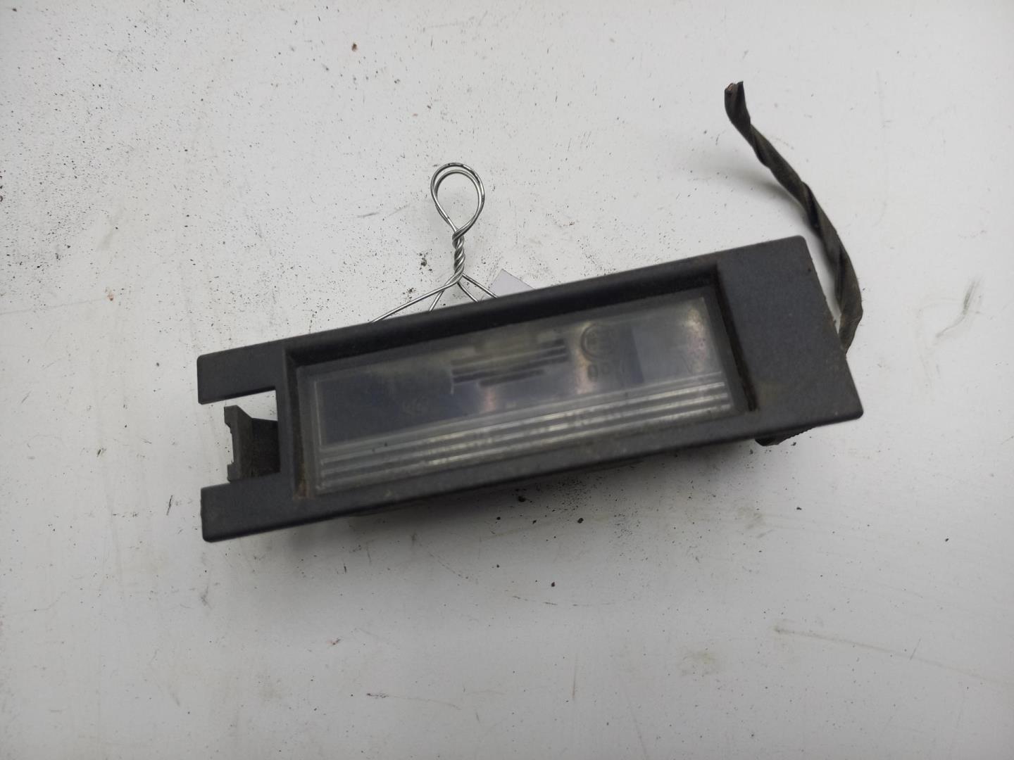 Фонарь подсветки номера