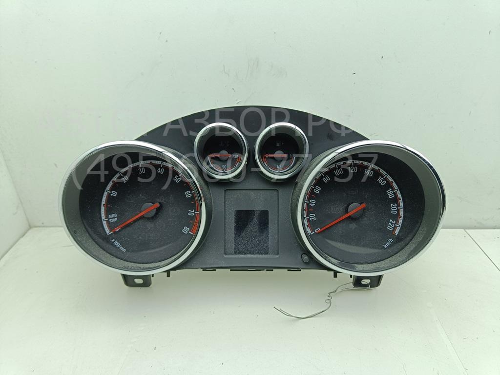 Панель приборов