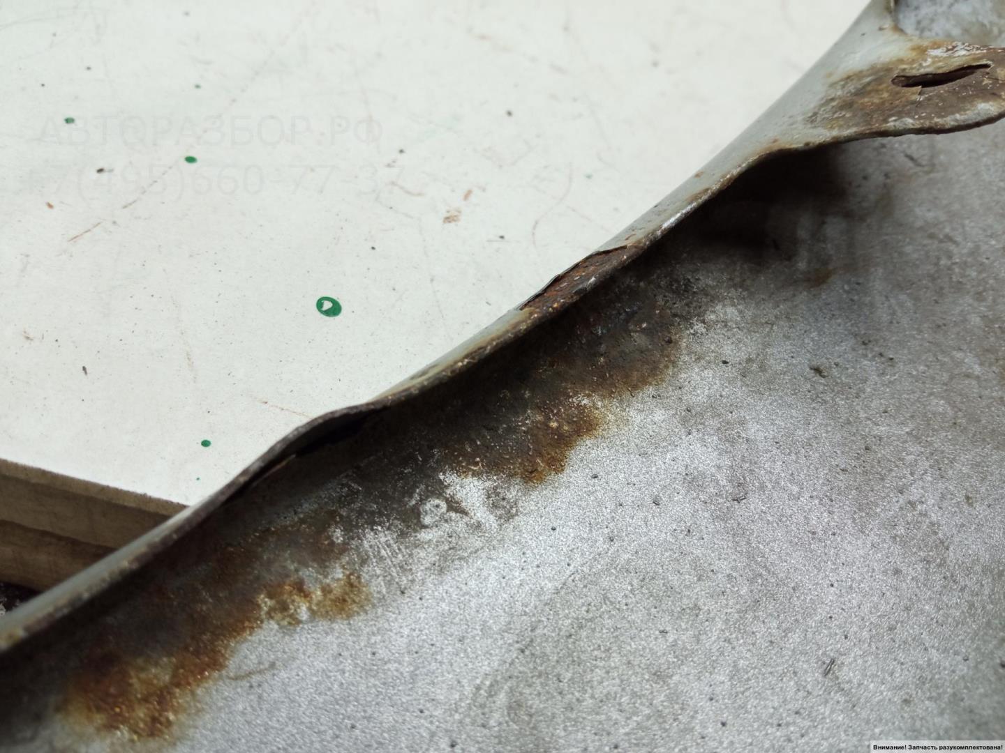 Крыло переднее правое