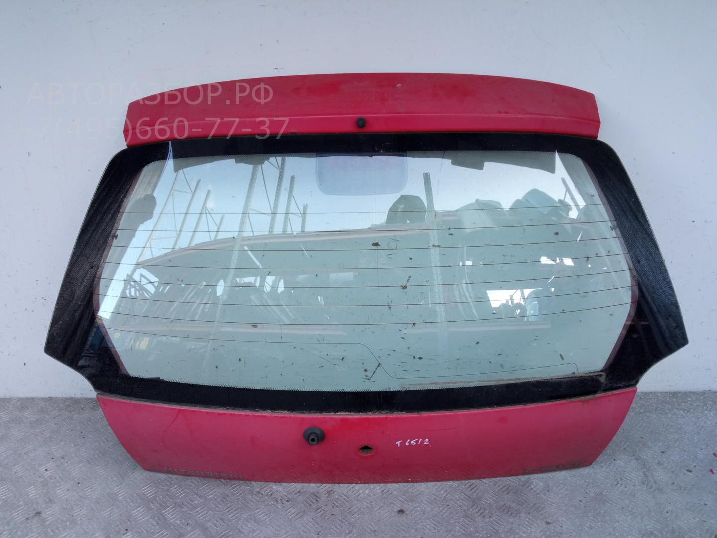 Дверь багажника