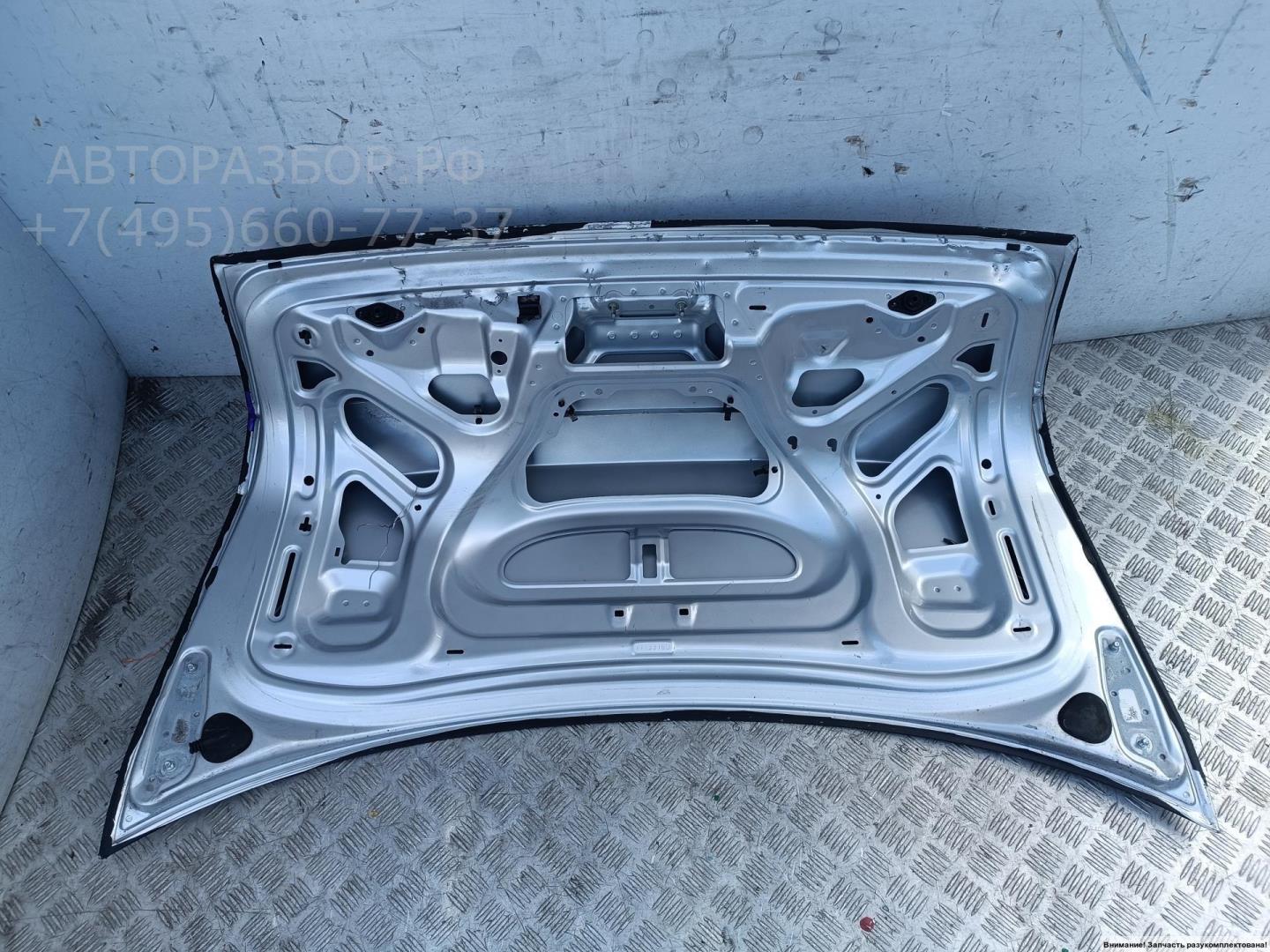 Дверь багажника