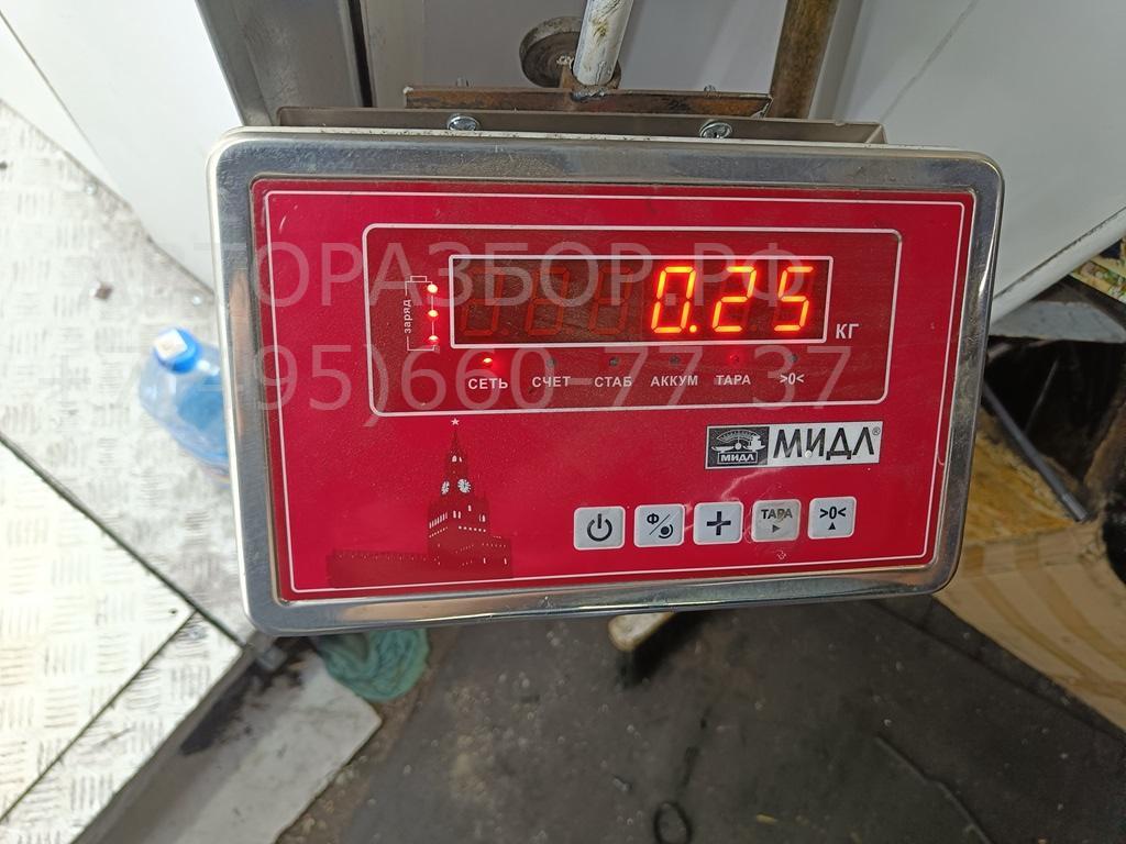 Молдинг двери передней левой