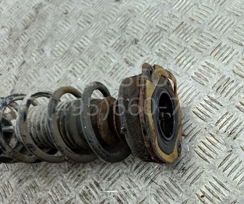 Амортизатор задний правый