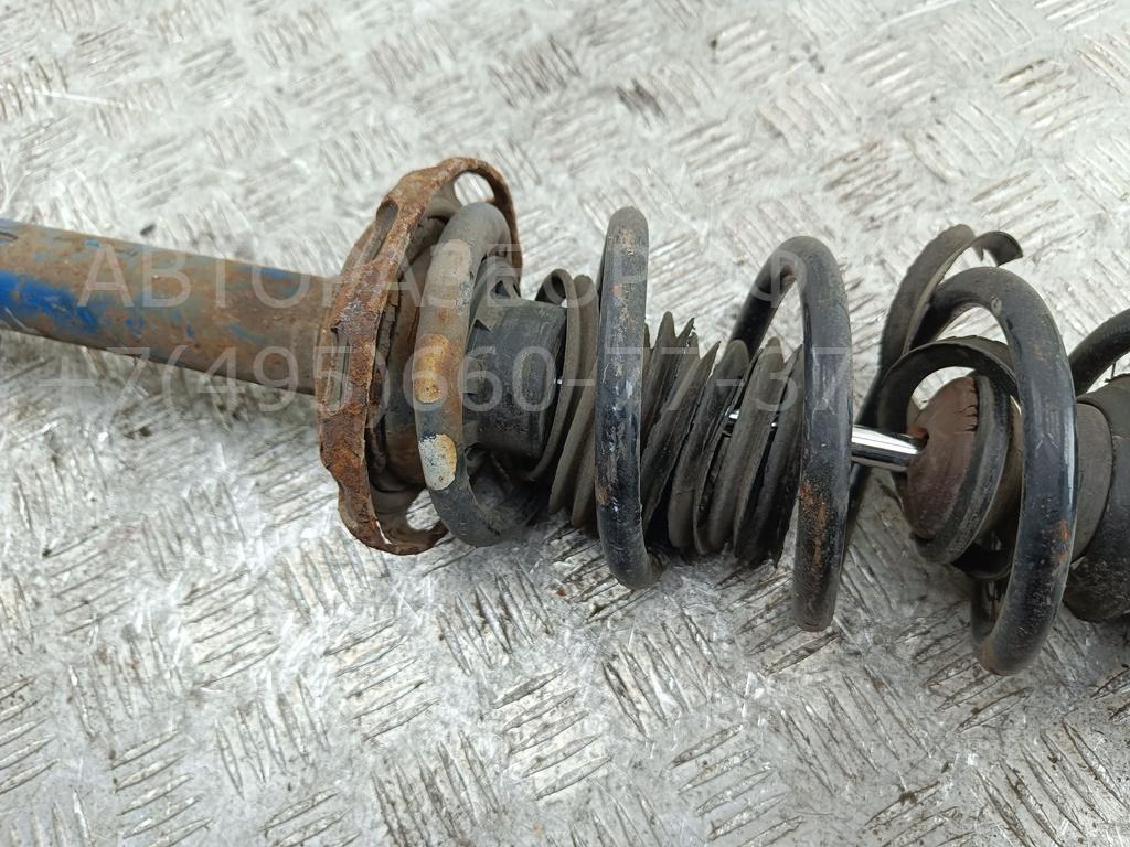 Амортизатор задний правый