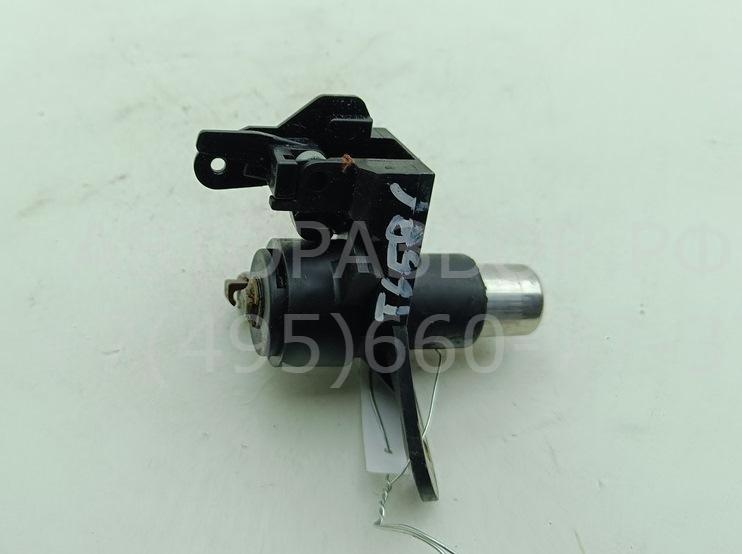 Кнопка открывания багажника