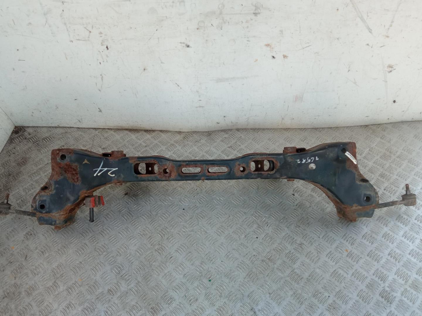 Балка задняя