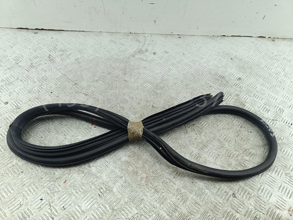 Уплотнитель двери