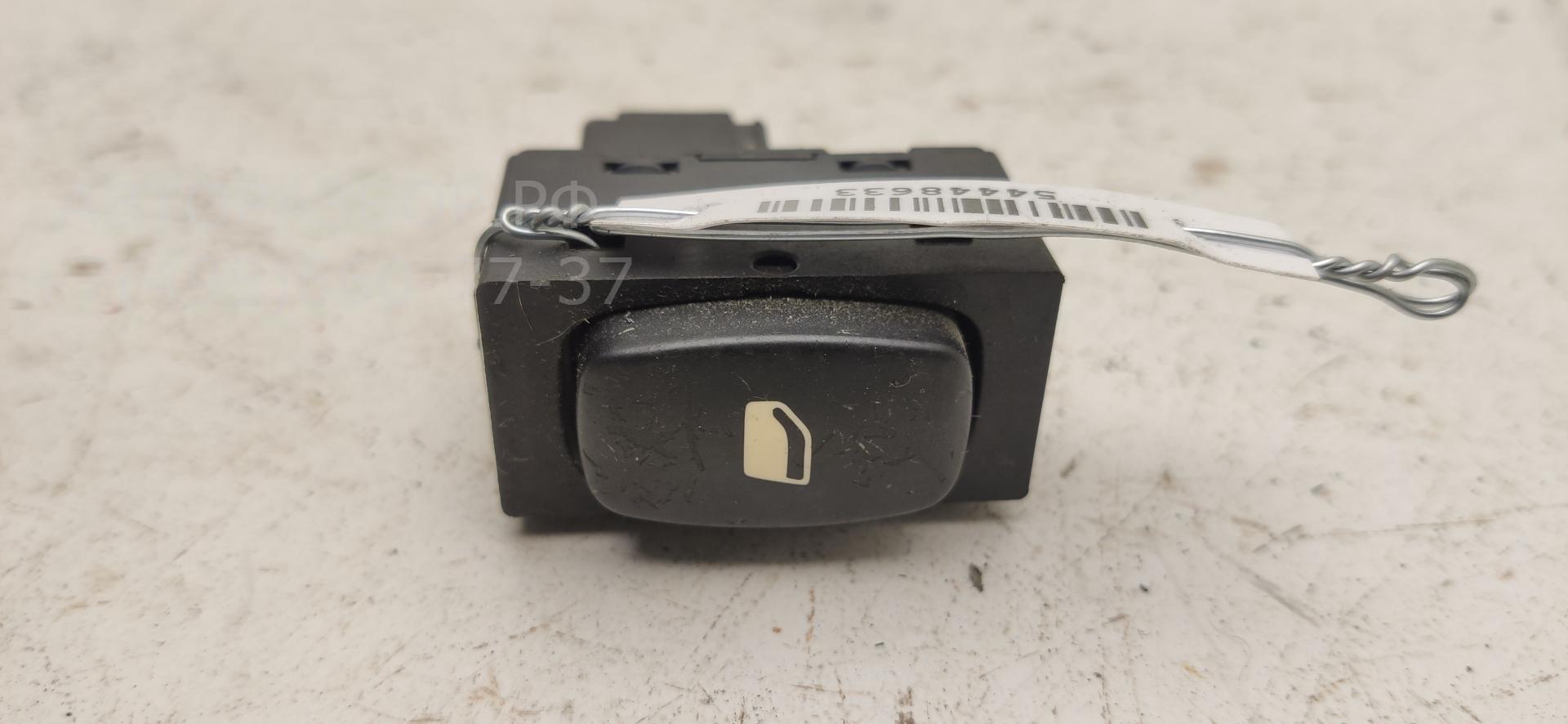 Кнопка стеклоподъемника