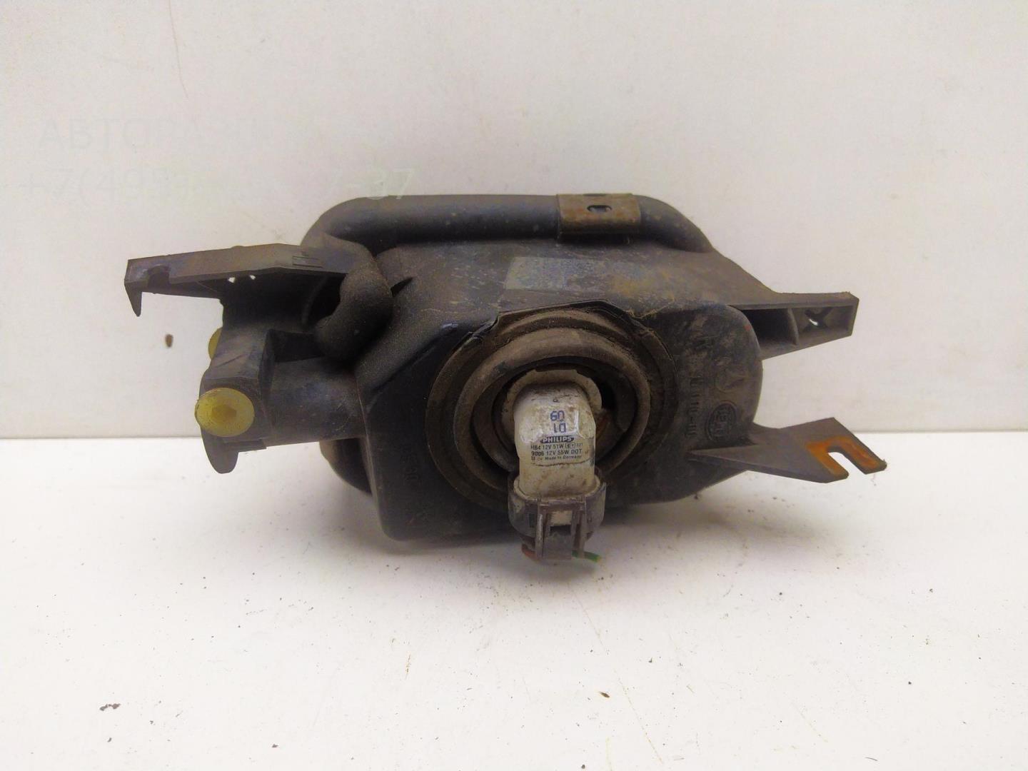 Фара противотуманная правая