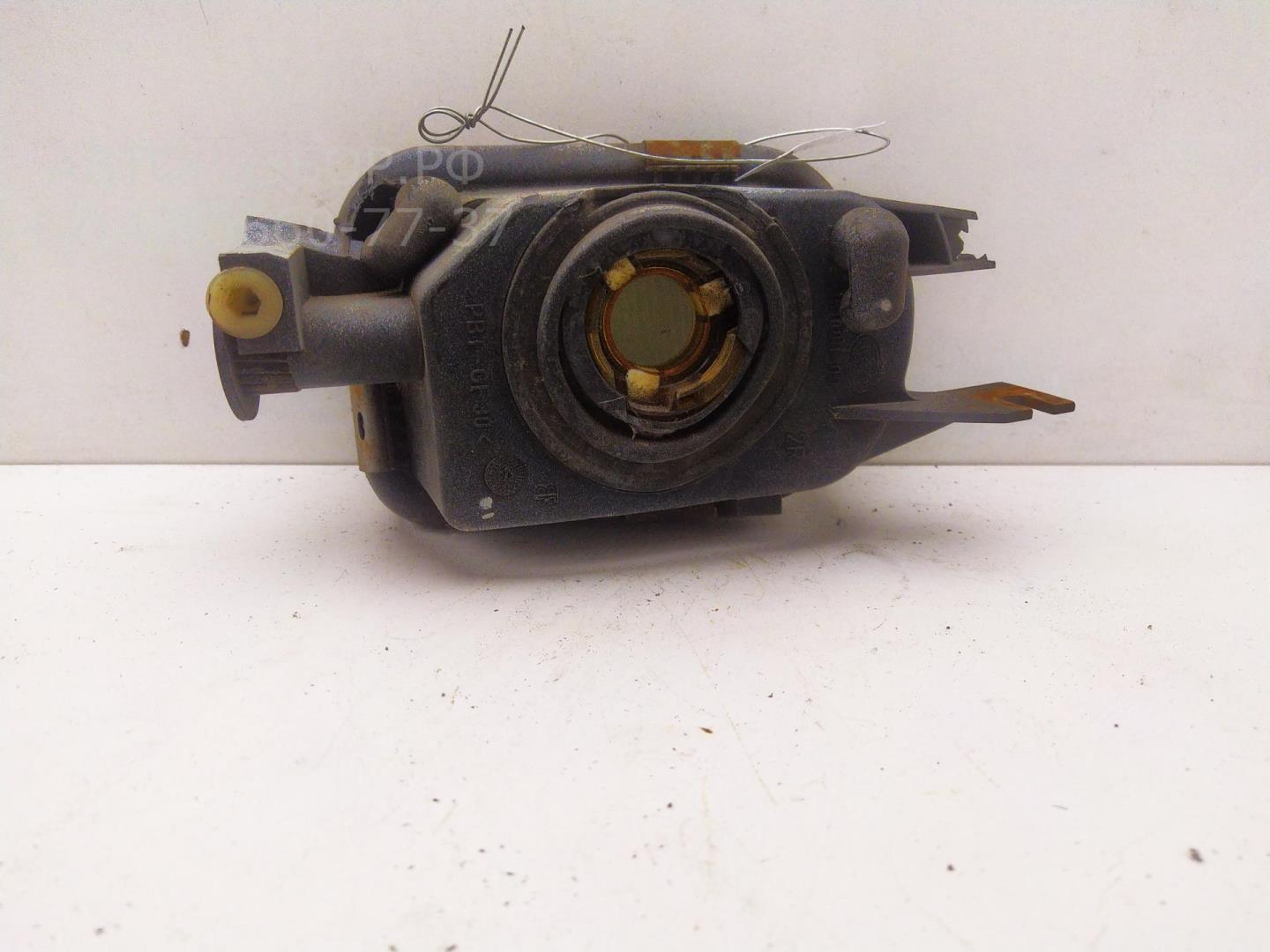 Фара противотуманная правая