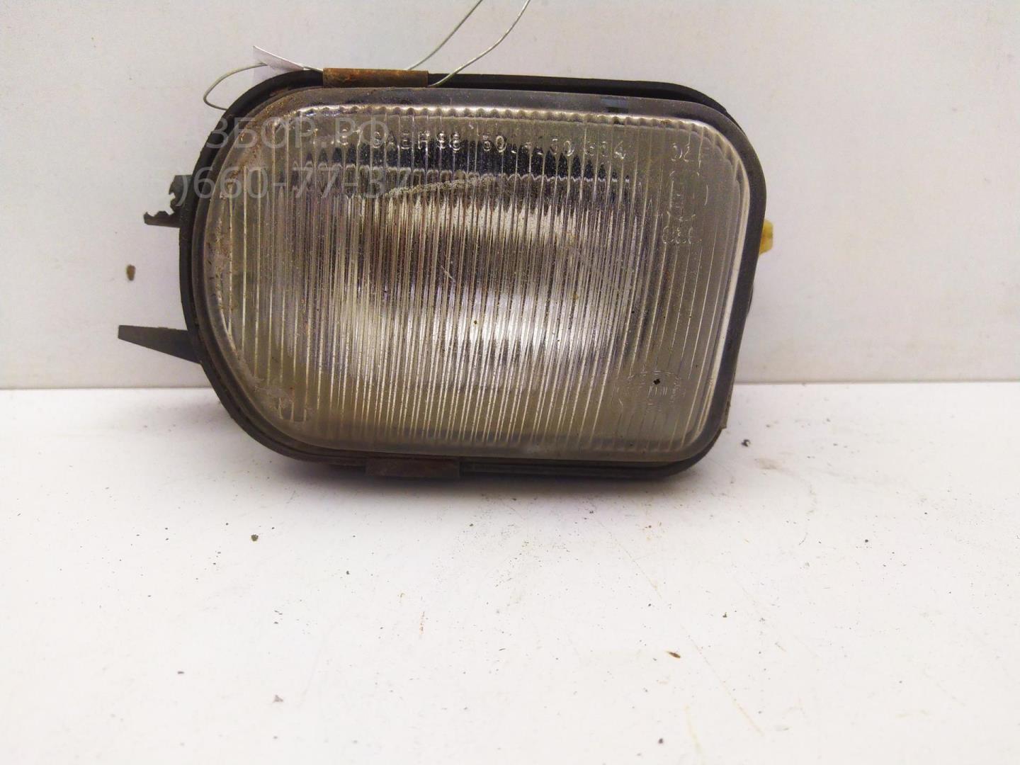 Фара противотуманная правая