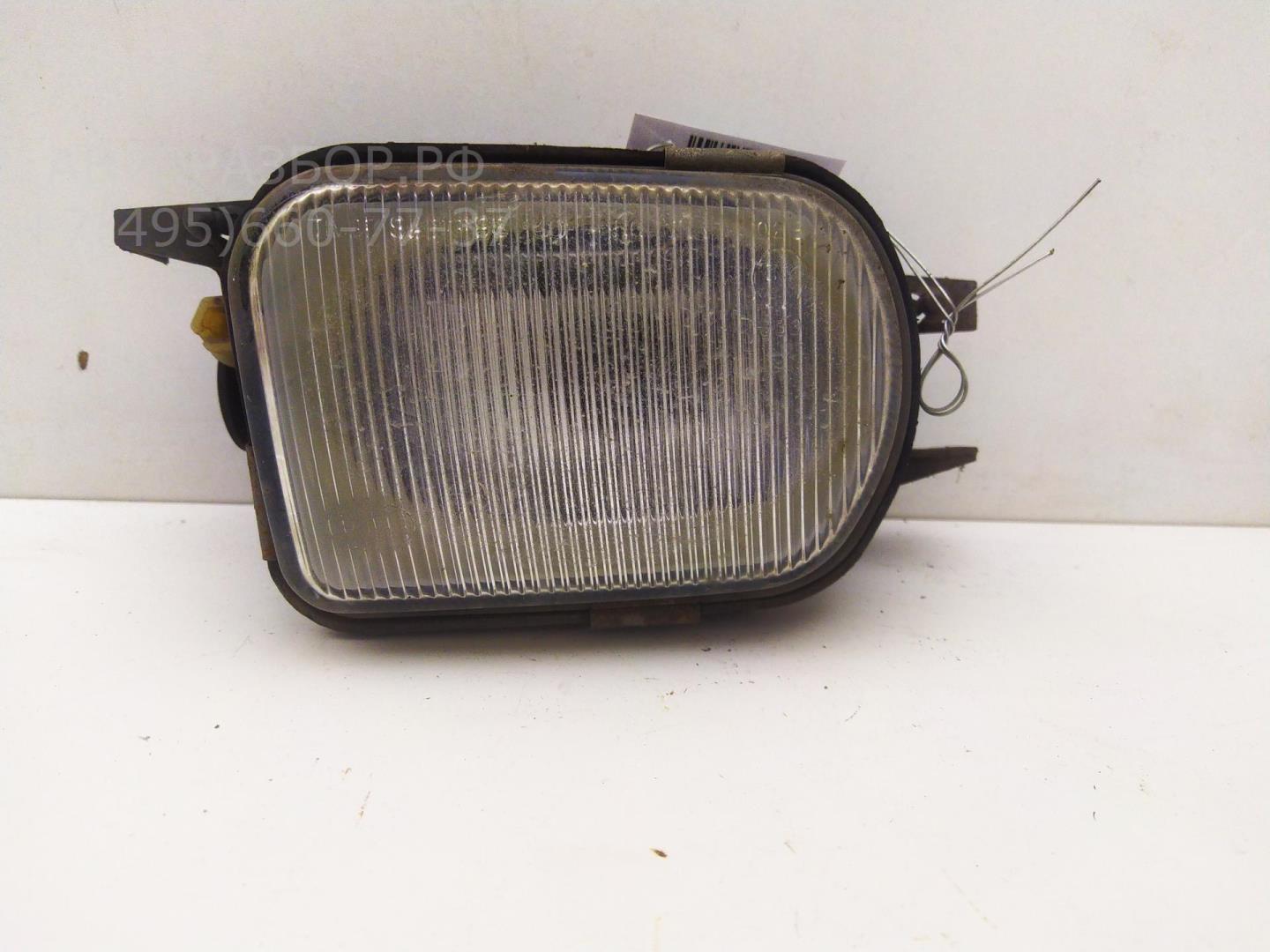 Фара противотуманная левая