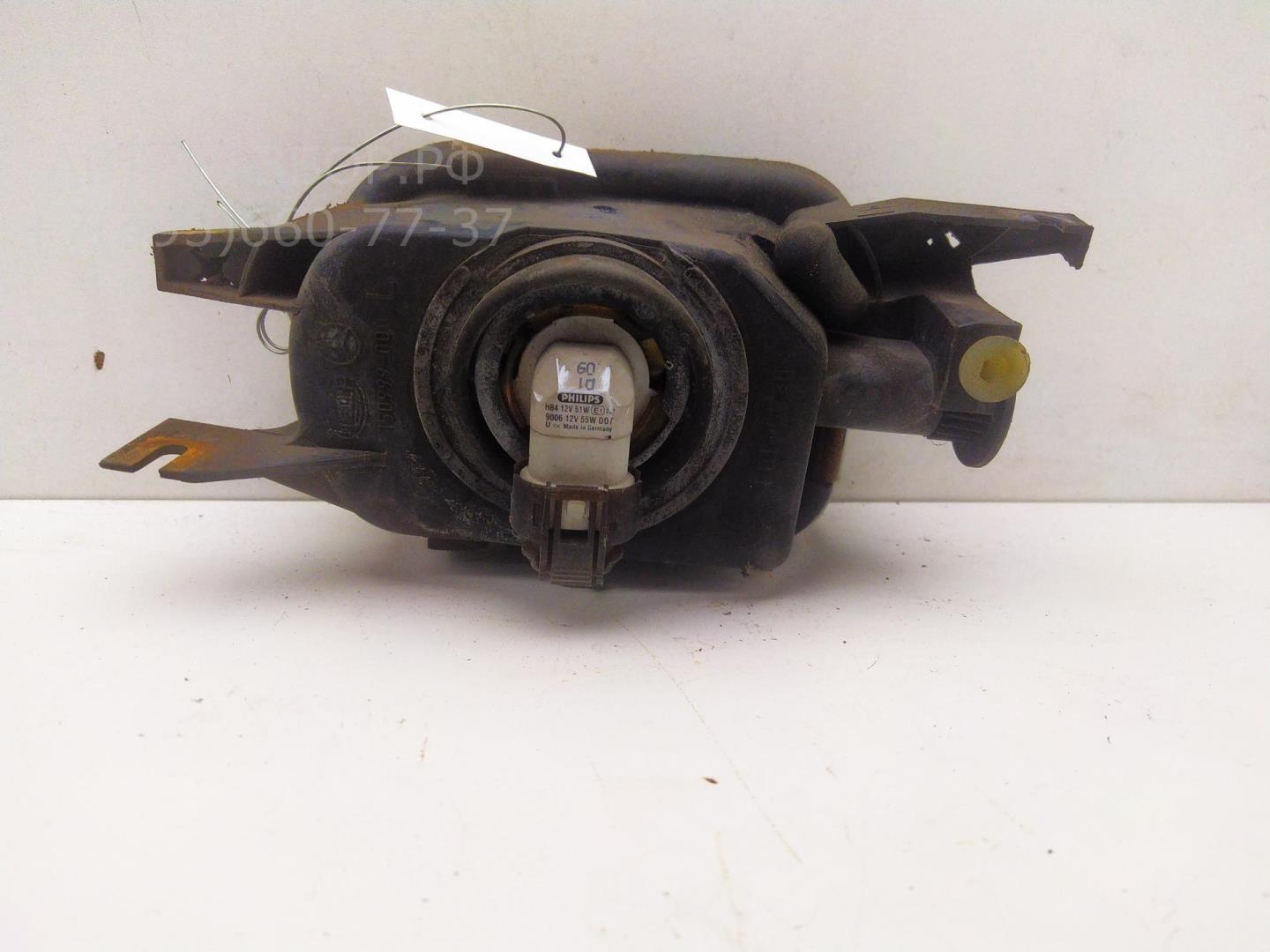 Фара противотуманная левая