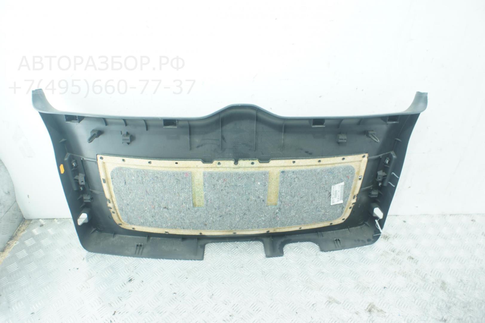 Обшивка крышки багажника