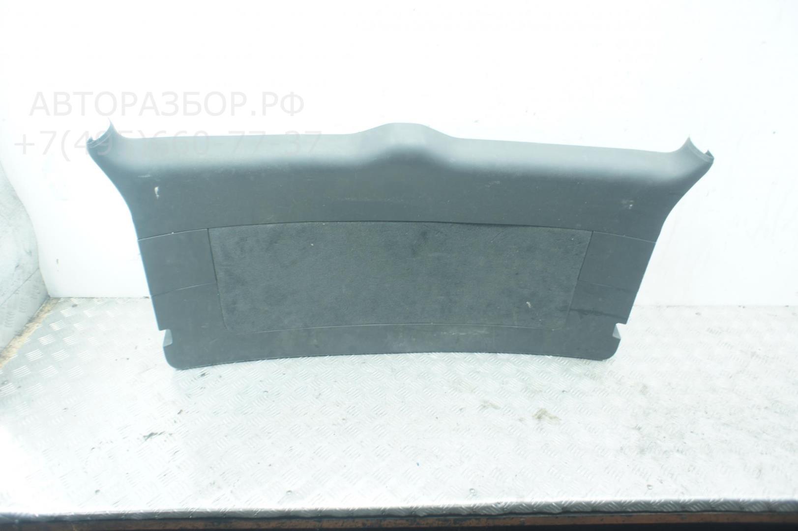 Обшивка крышки багажника