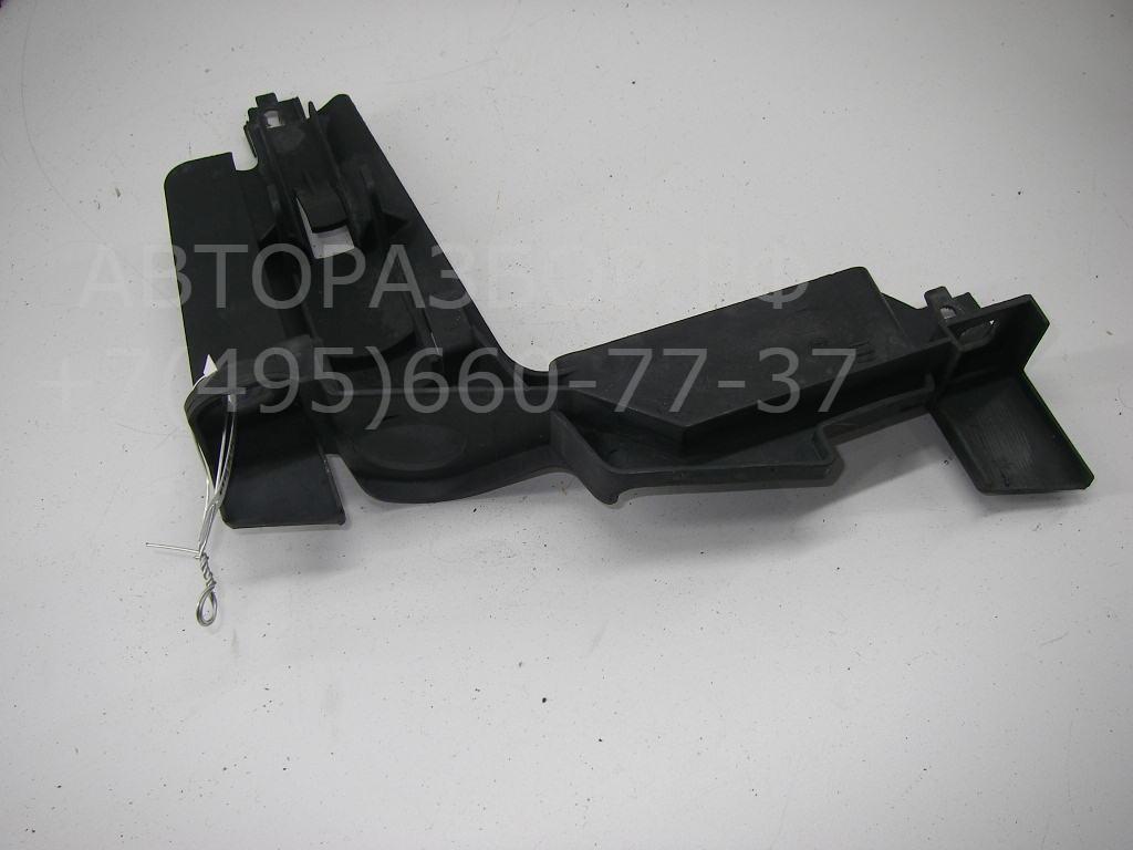 Крепеж фары